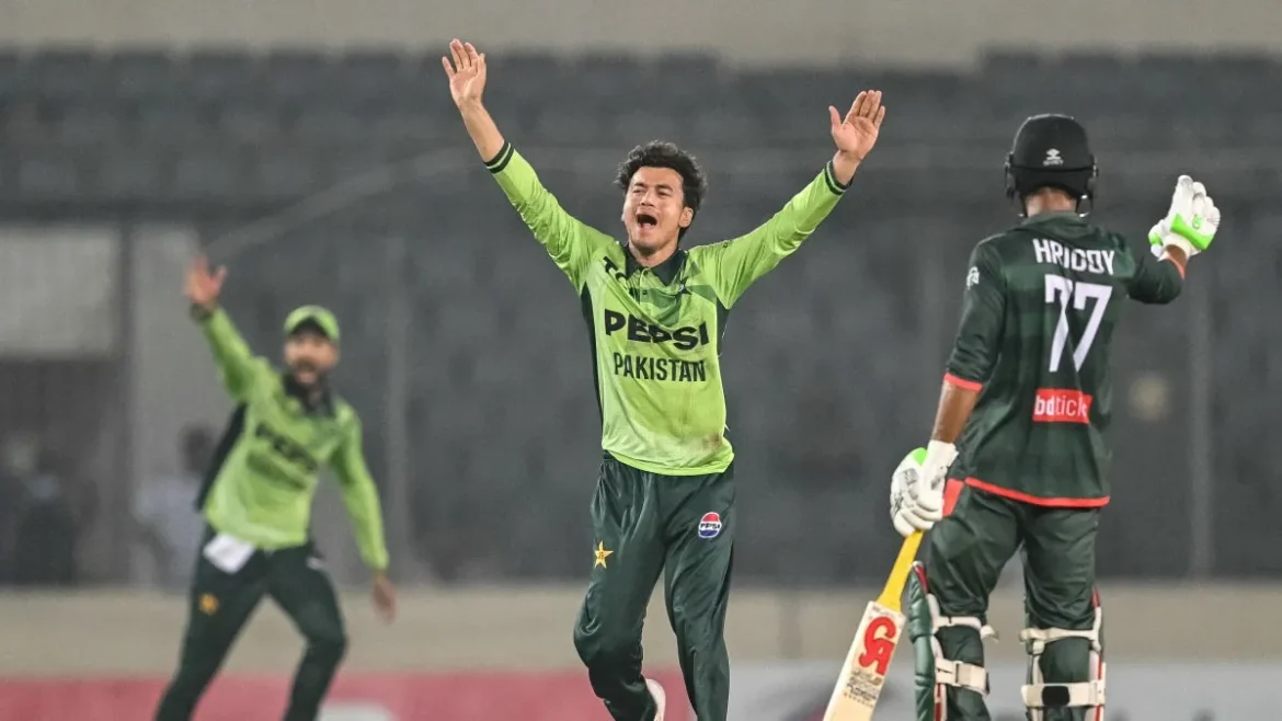 Cricket live score commentary